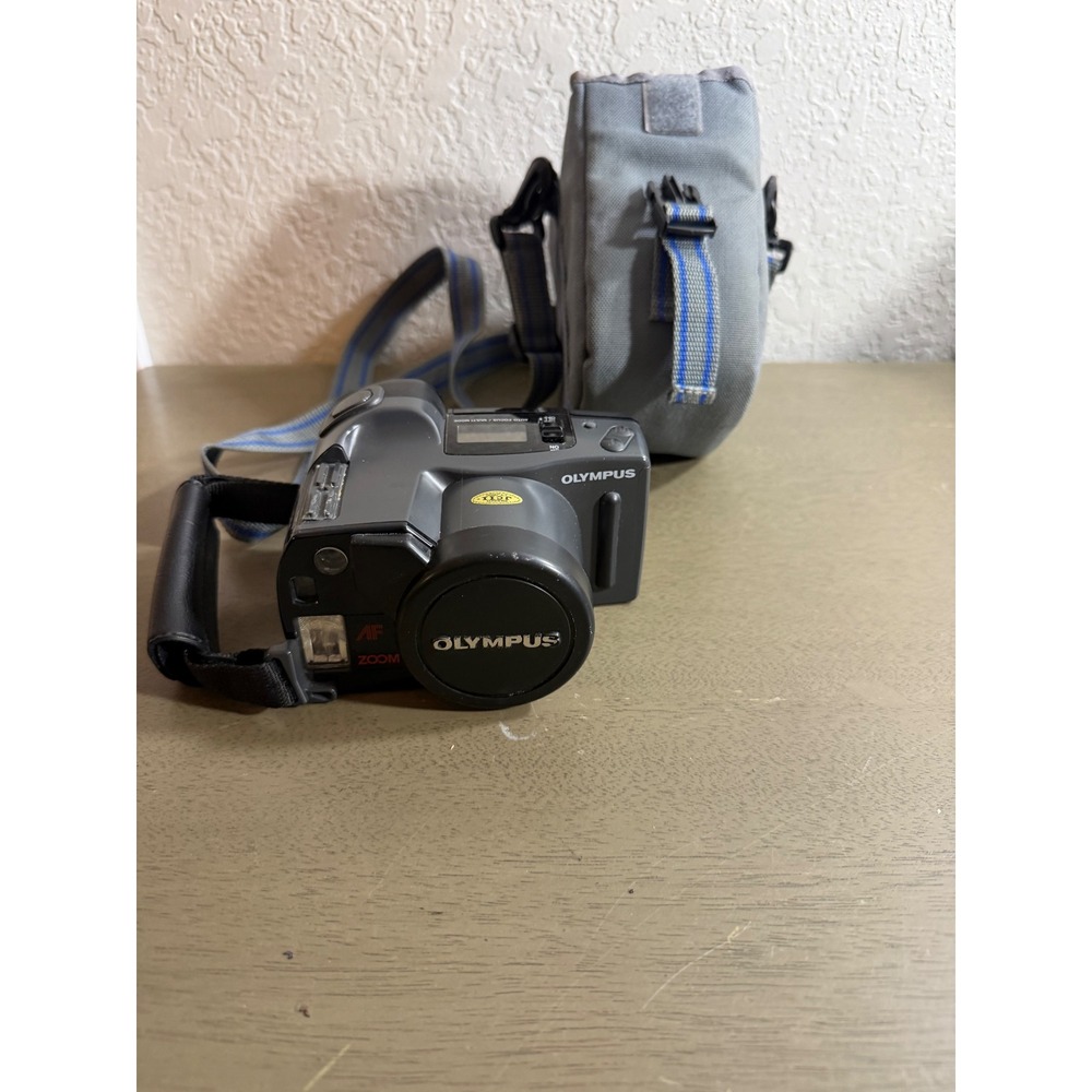 Olympus Infinity SuperZoom 300 35mm Film Camera with Case Vintage AF Zoom